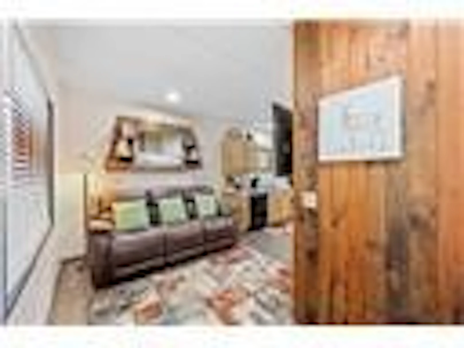 Image number 6 for the current listing