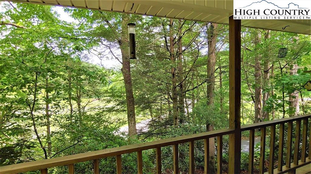 Image number 12 for the current listing