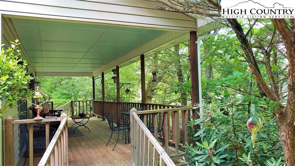 Image number 9 for the current listing