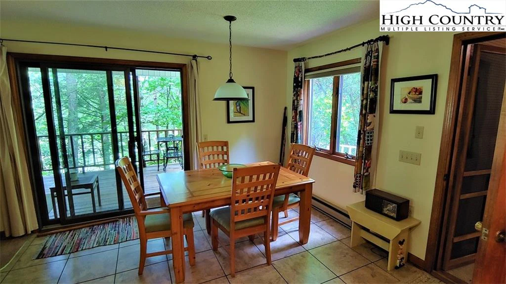 Image number 23 for the current listing