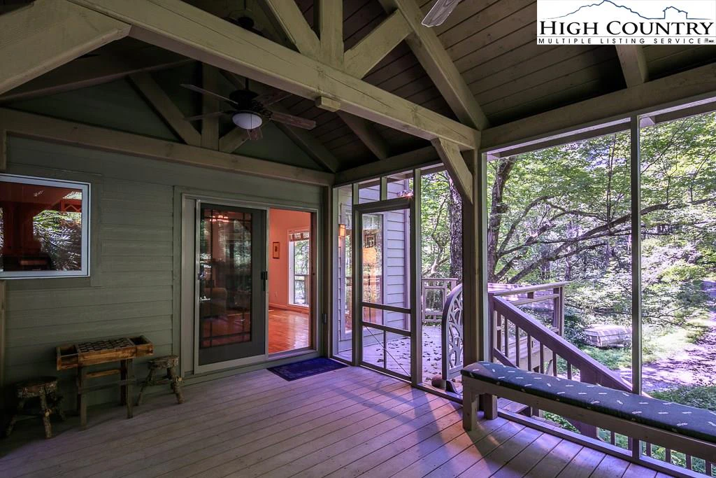 Image number 18 for the current listing