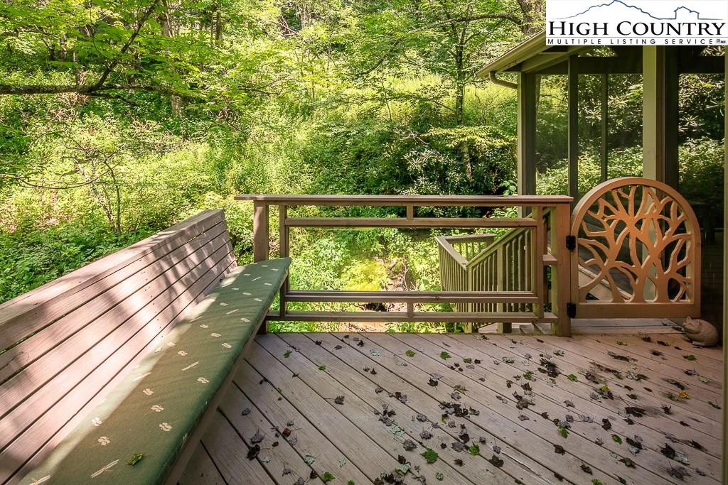 Image number 2 for the current listing