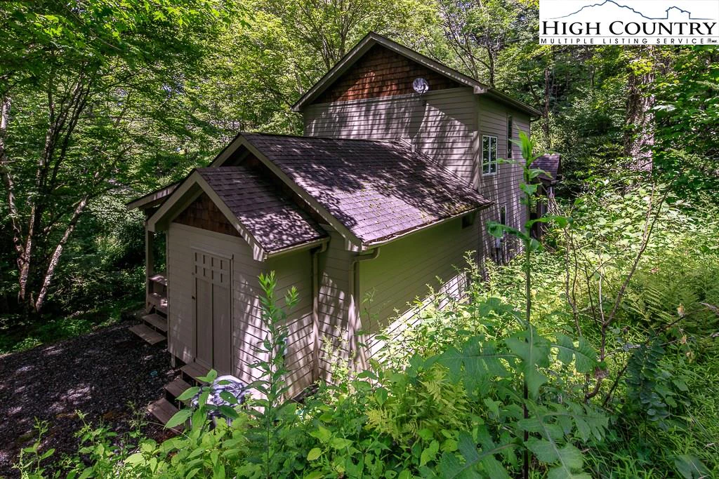 Image number 4 for the current listing