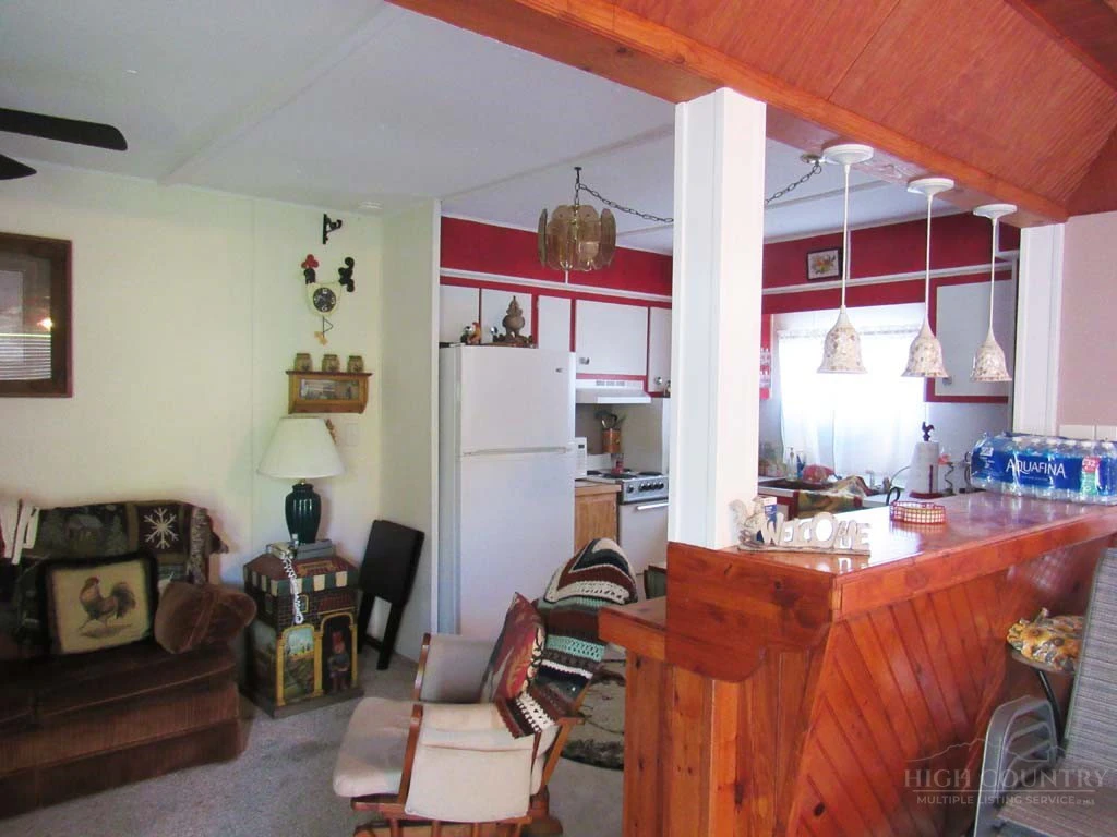 Image number 27 for the current listing