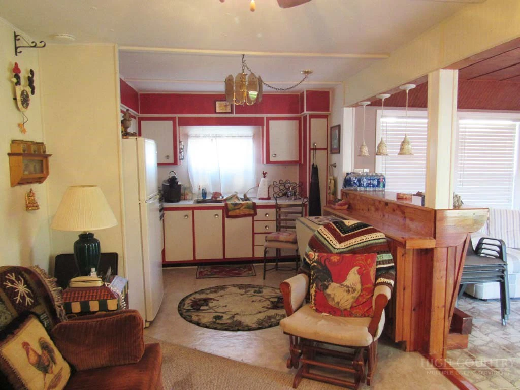 Image number 28 for the current listing