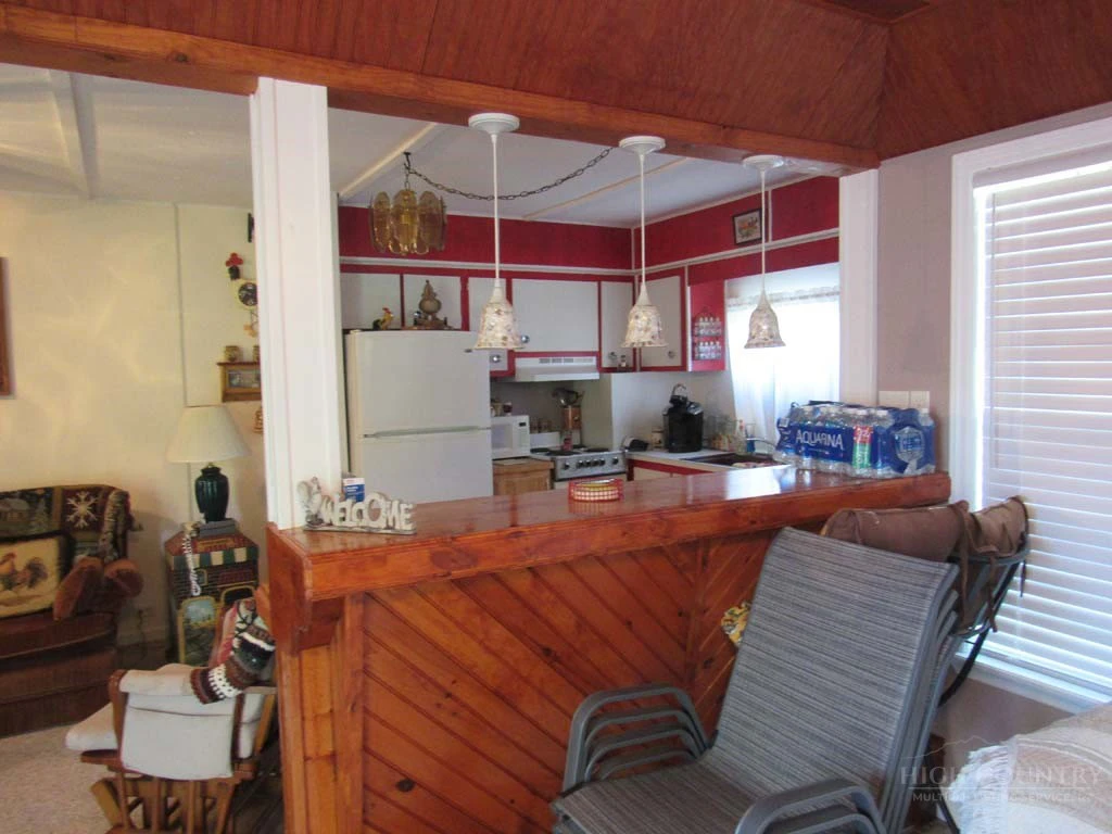 Image number 13 for the current listing