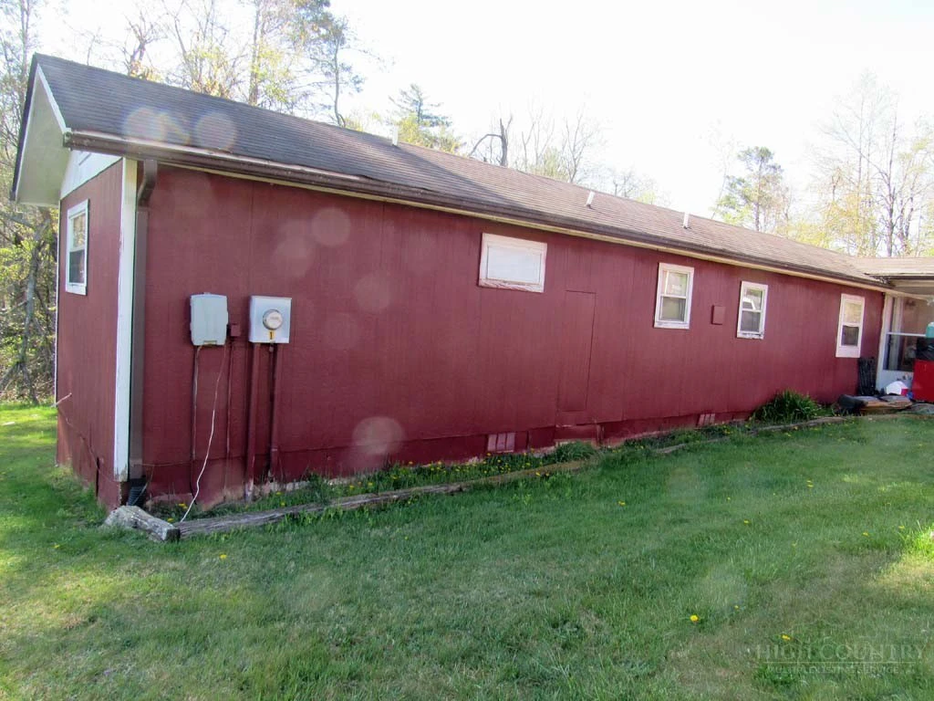 Image number 18 for the current listing