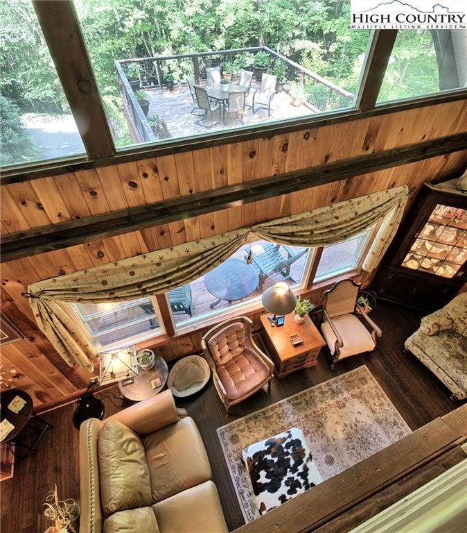 Image number 5 for the current listing