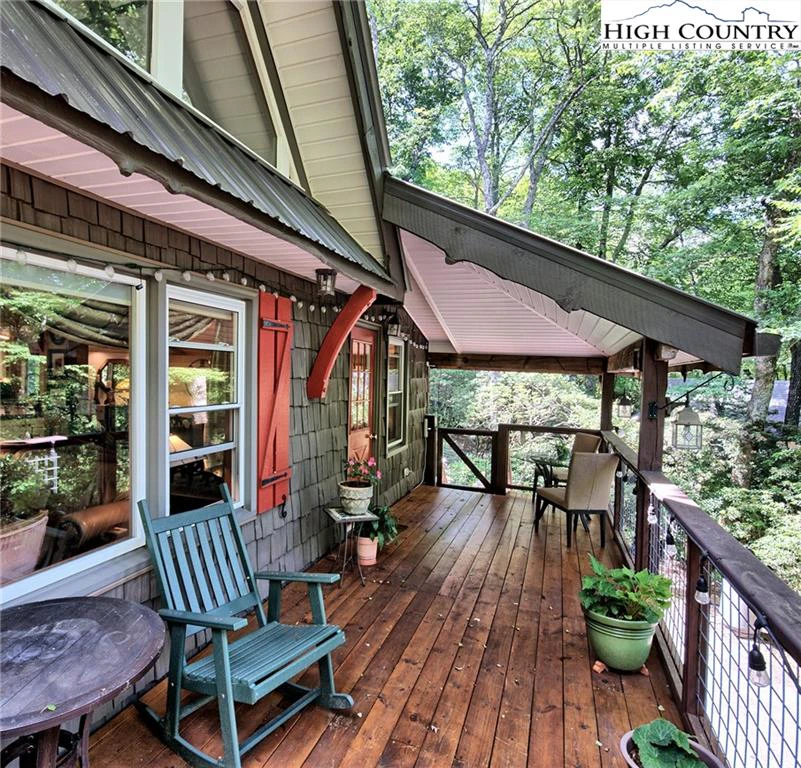 Image number 29 for the current listing
