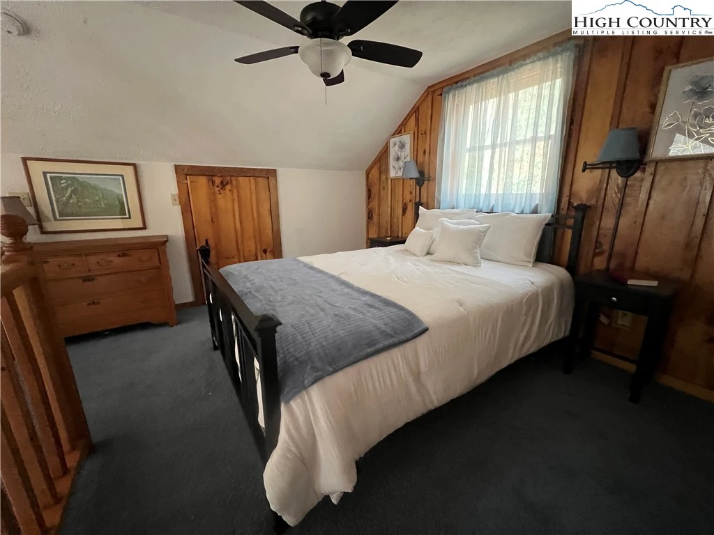 Image number 8 for the current listing