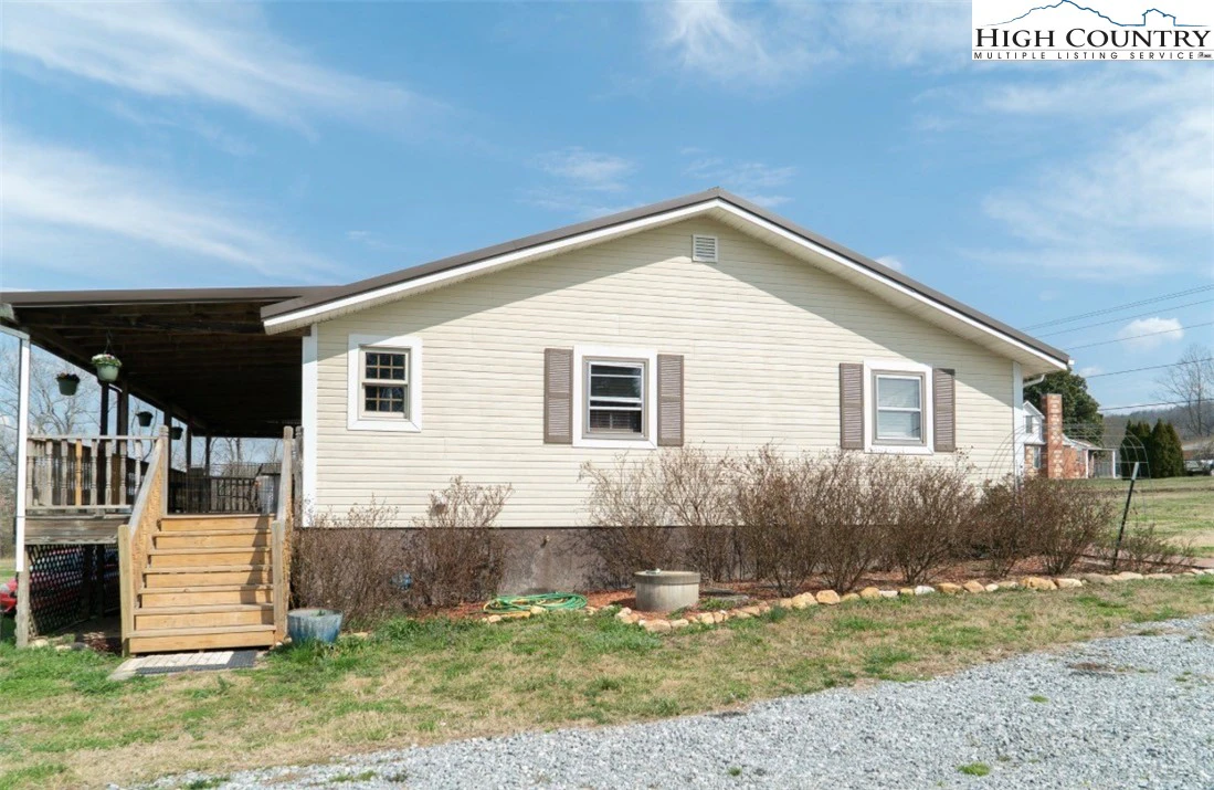 Image number 16 for the current listing