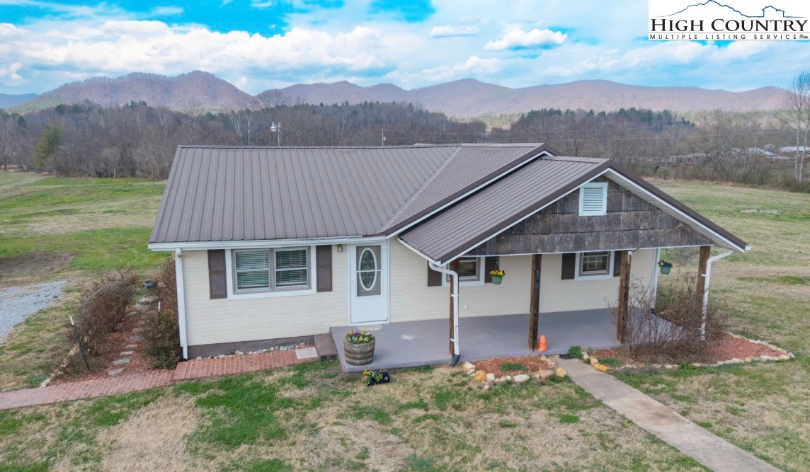 Image number 1 for the current listing