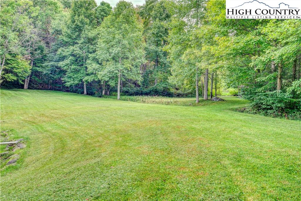 Image number 17 for the current listing