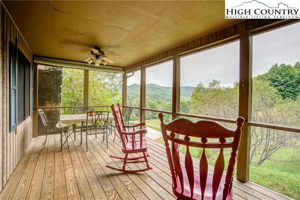 Image number 5 for the current listing