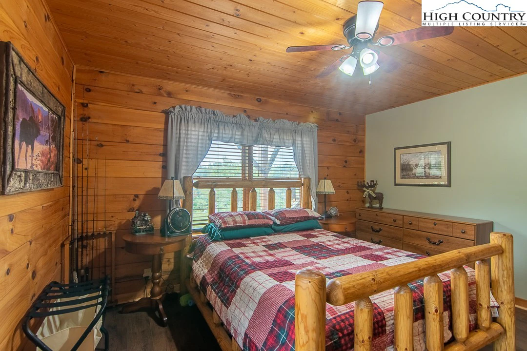 Image number 6 for the current listing