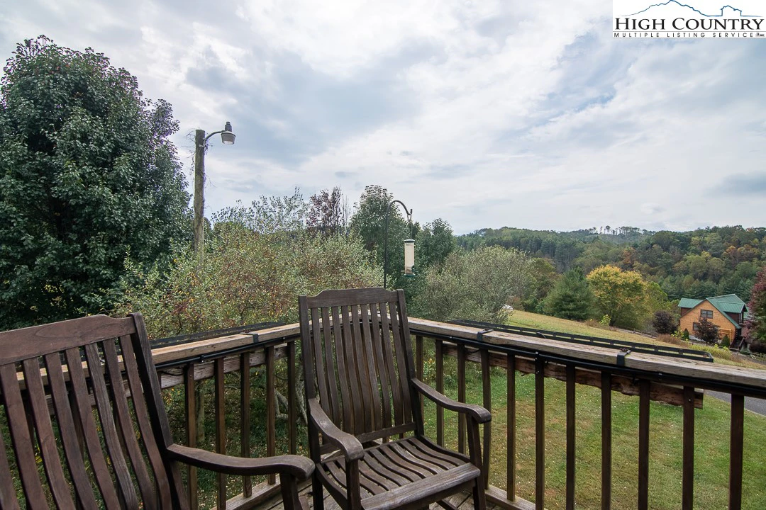 Image number 18 for the current listing