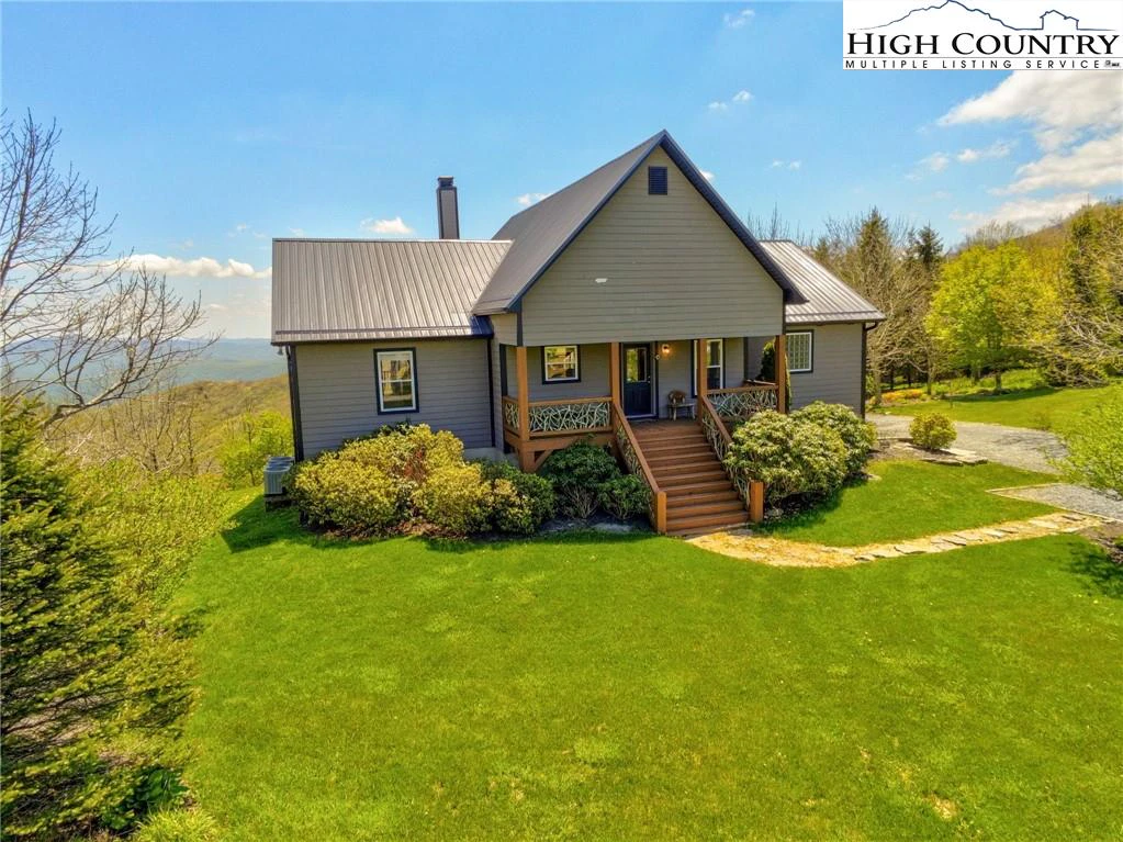 Image number 1 for the current listing