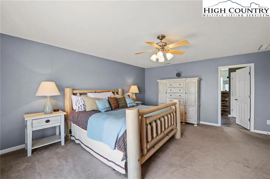 Image number 6 for the current listing