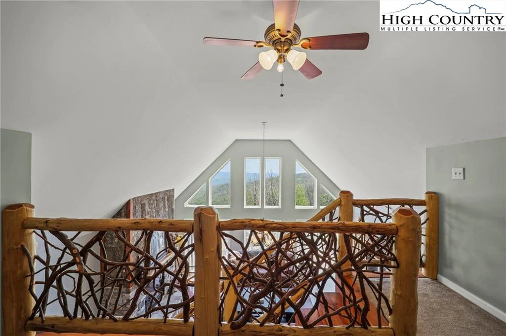 Image number 12 for the current listing
