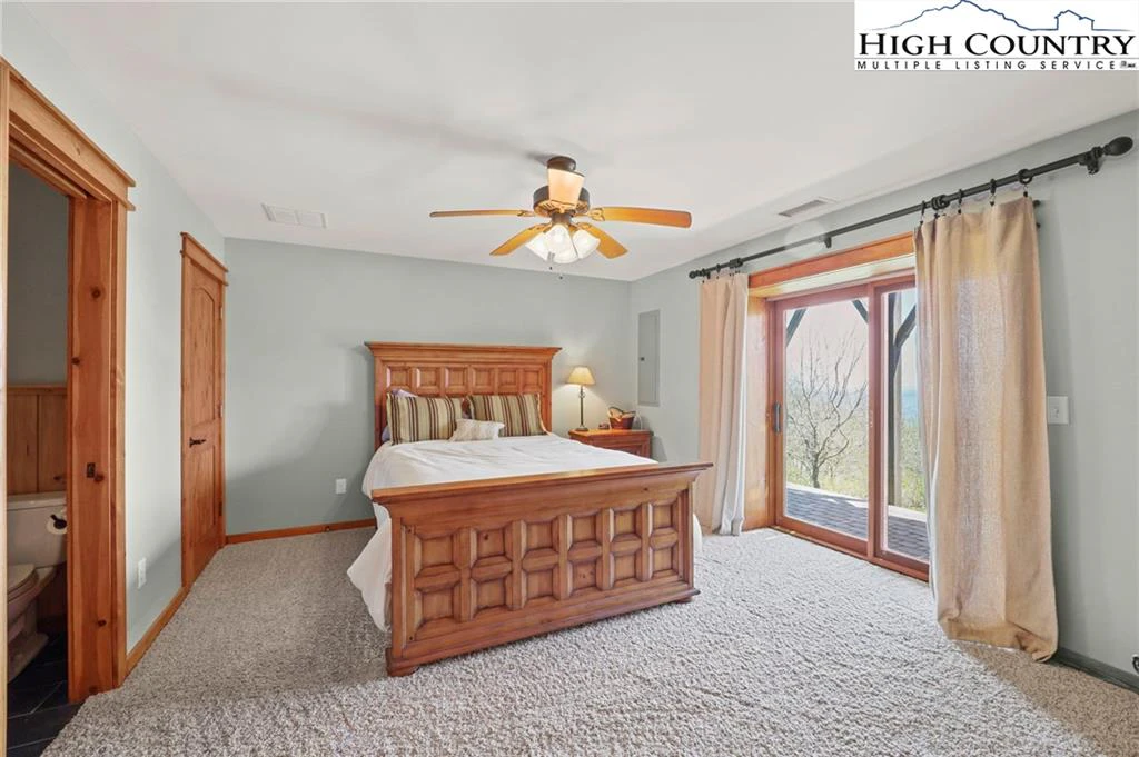 Image number 20 for the current listing