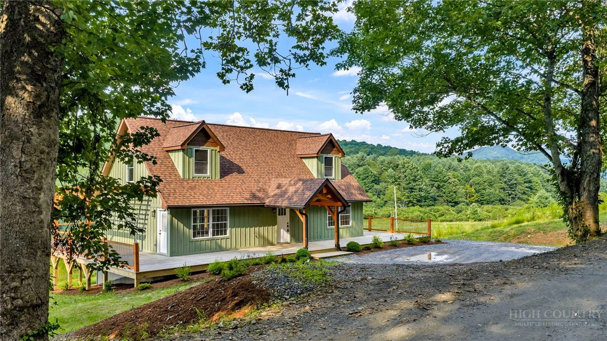 Image number 1 for the current listing