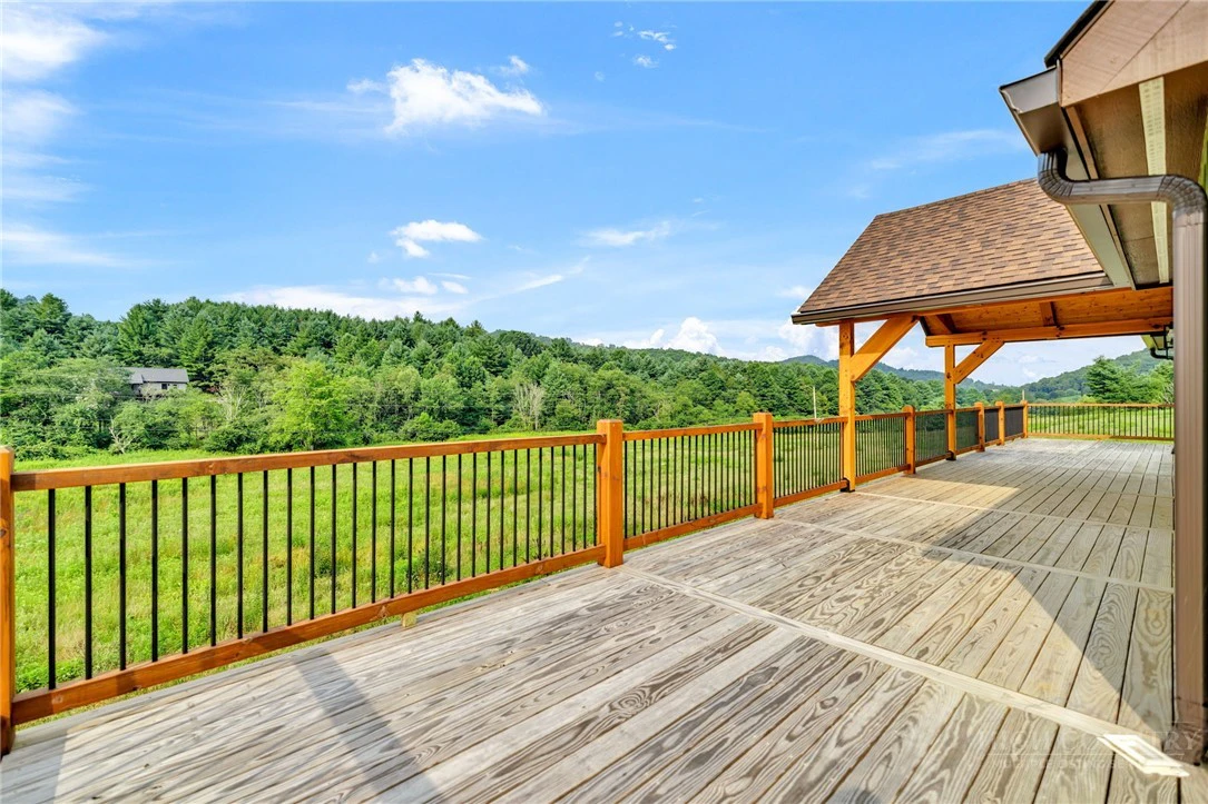 Image number 10 for the current listing