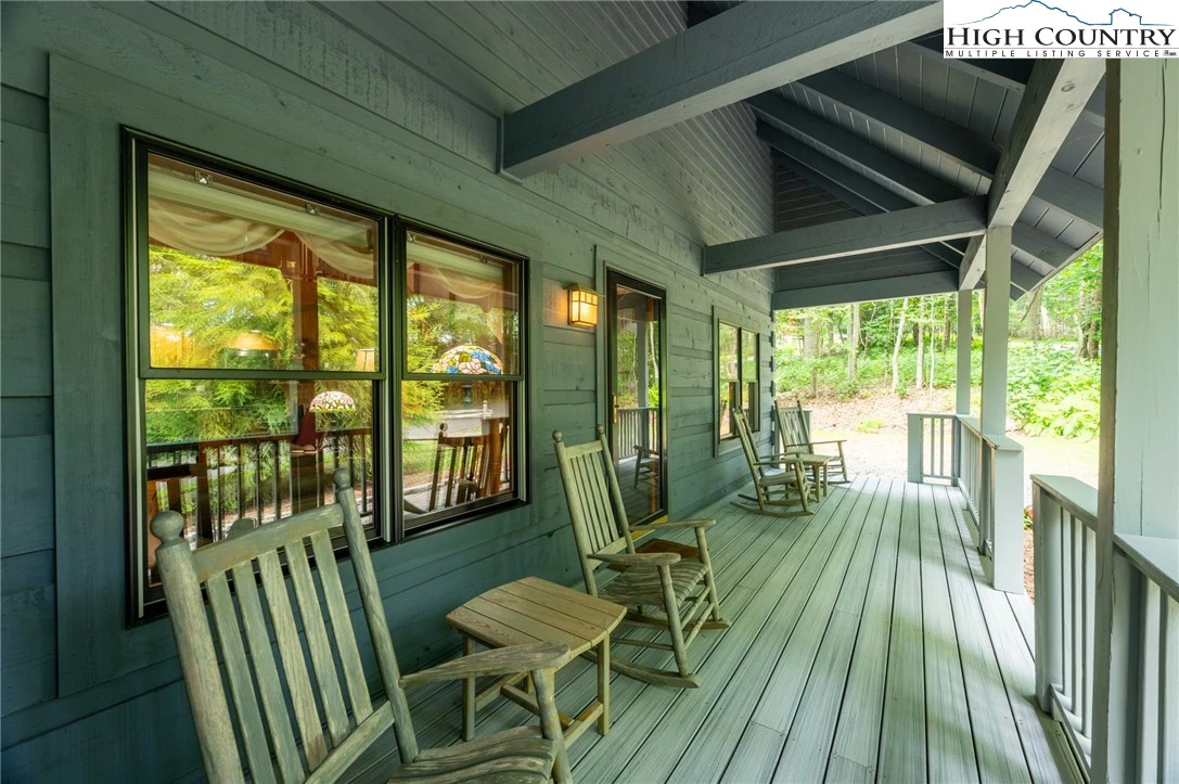 Image number 1 for the current listing