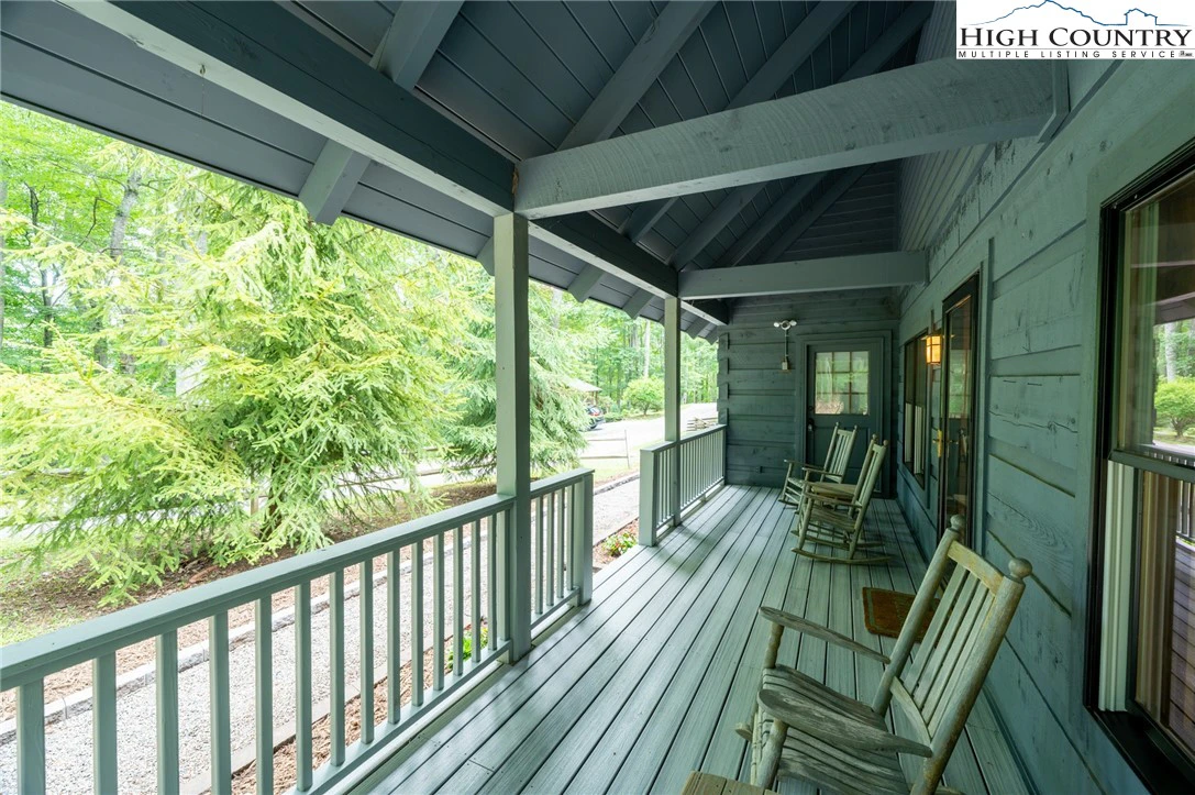 Image number 8 for the current listing