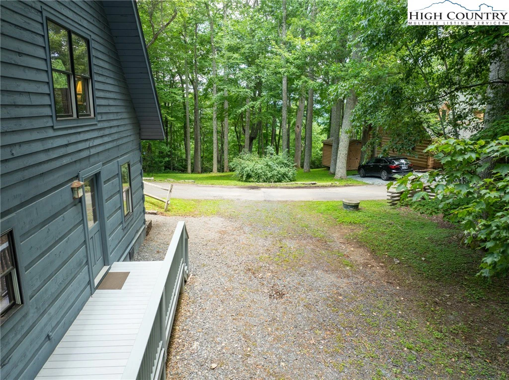 Image number 3 for the current listing