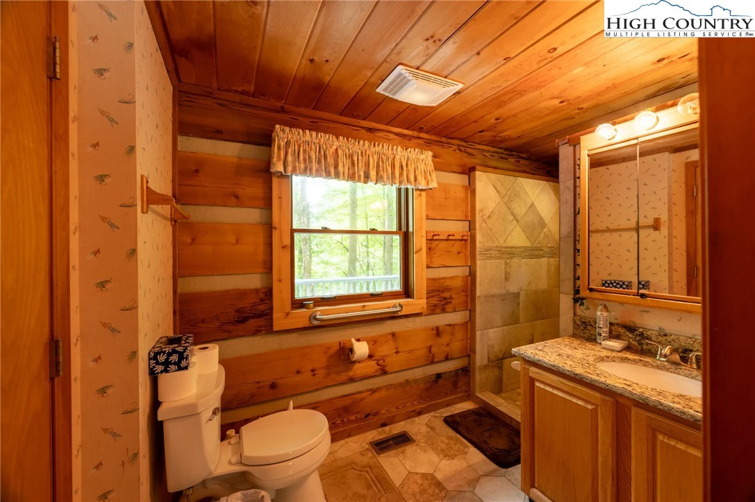 Image number 9 for the current listing