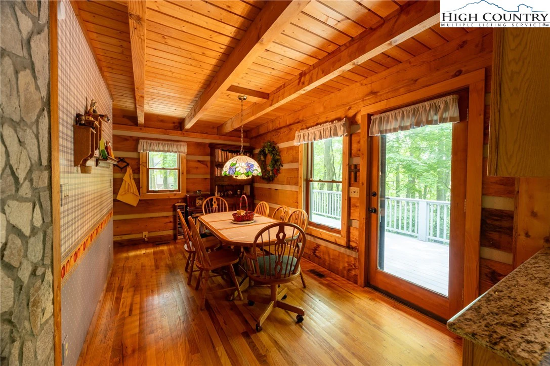 Image number 15 for the current listing
