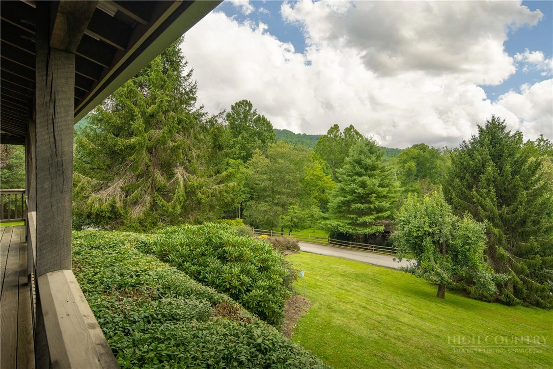 Image number 6 for the current listing