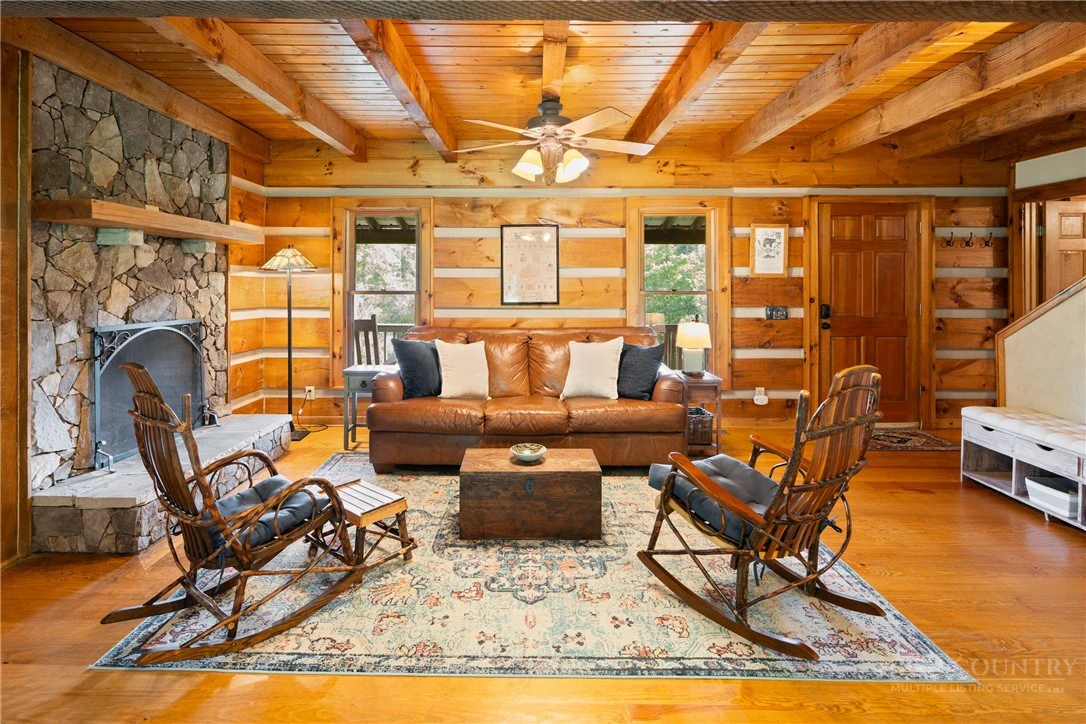 Image number 8 for the current listing