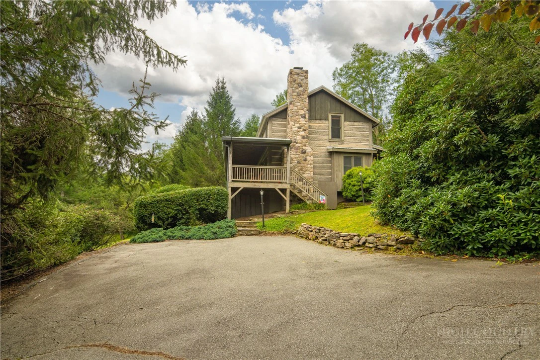 Image number 4 for the current listing
