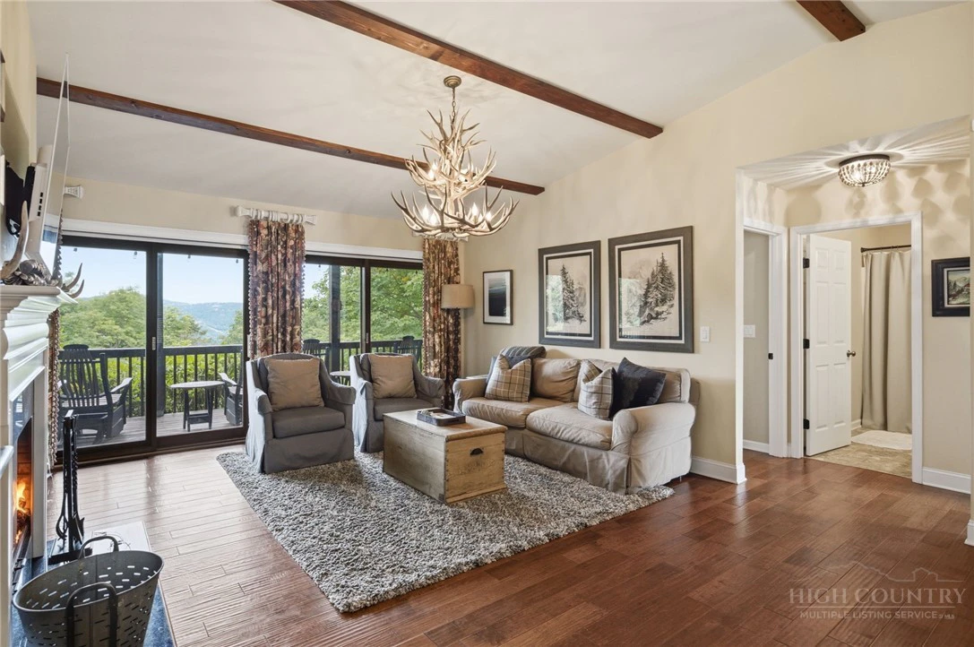 Image number 6 for the current listing