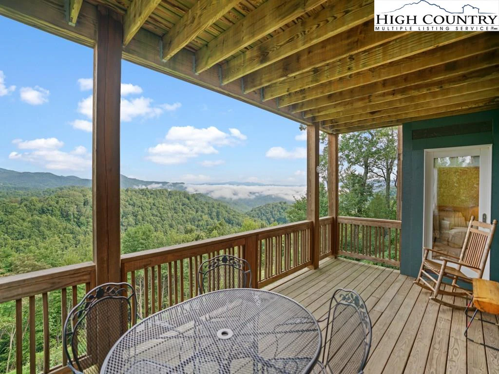 Image number 21 for the current listing