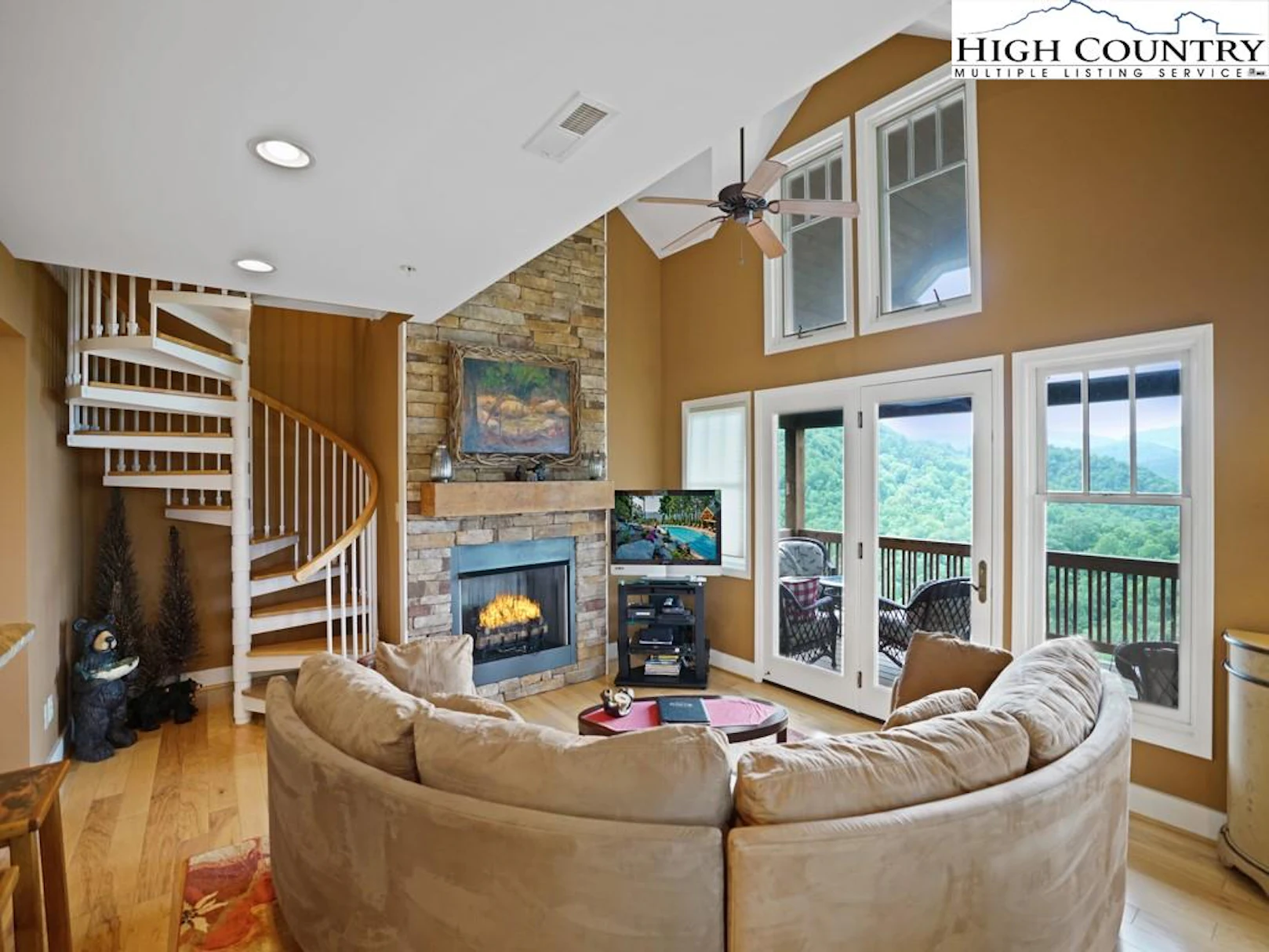 Image number 11 for the current listing