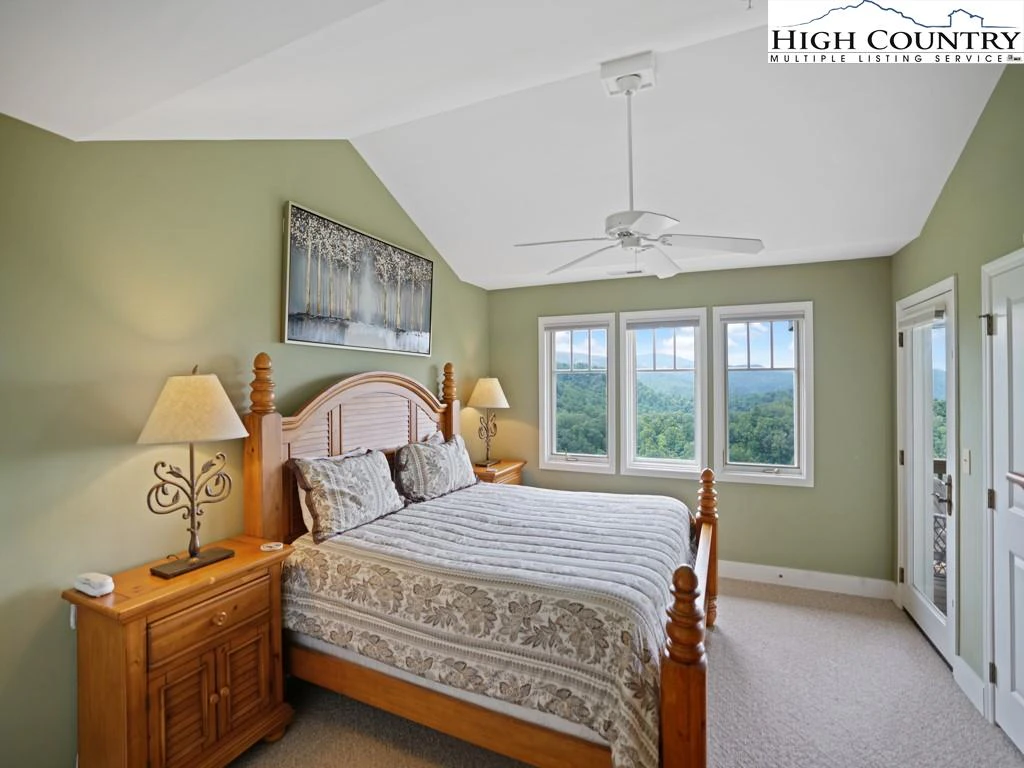 Image number 20 for the current listing