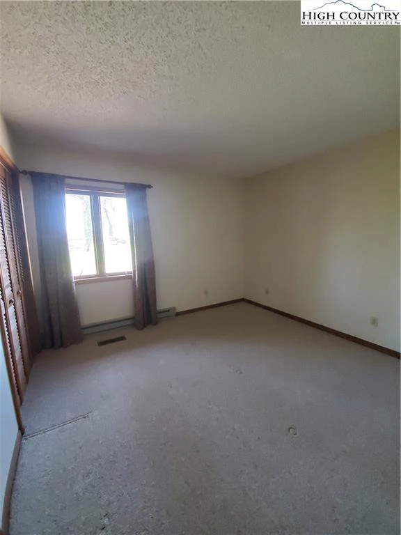 Image number 2 for the current listing