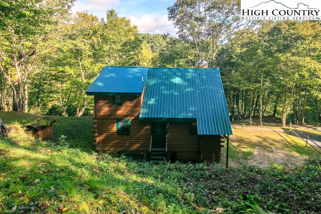 Image number 14 for the current listing