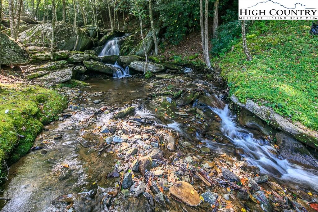 Image number 3 for the current listing