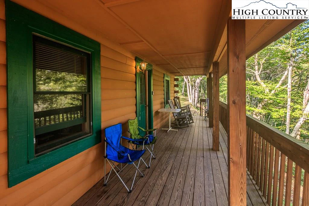 Image number 18 for the current listing