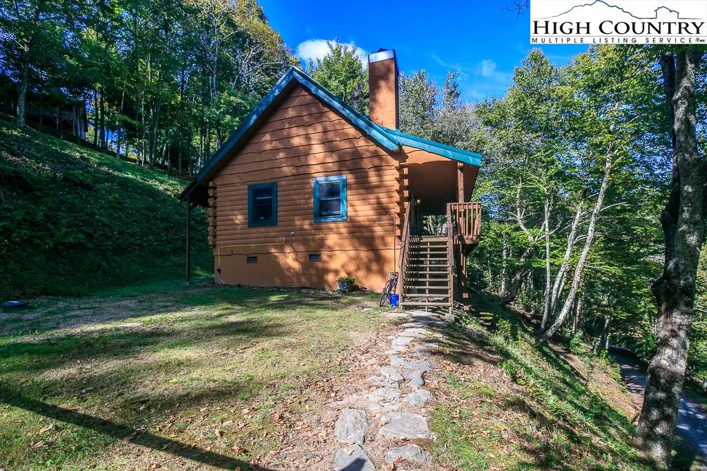 Image number 15 for the current listing