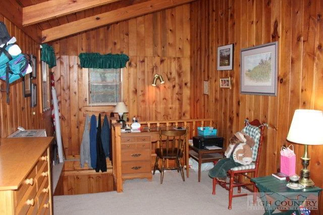 Image number 3 for the current listing