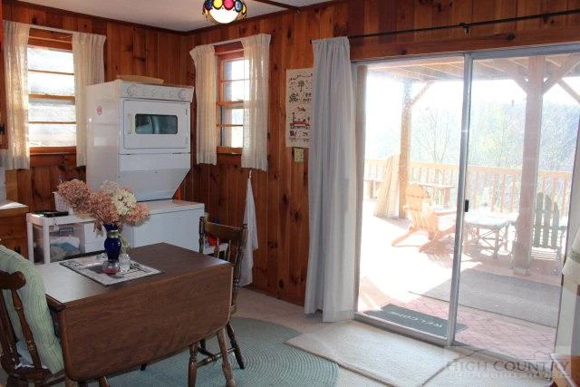 Image number 19 for the current listing
