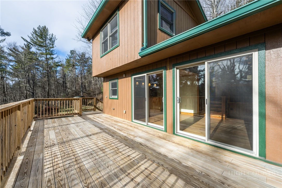 Image number 9 for the current listing