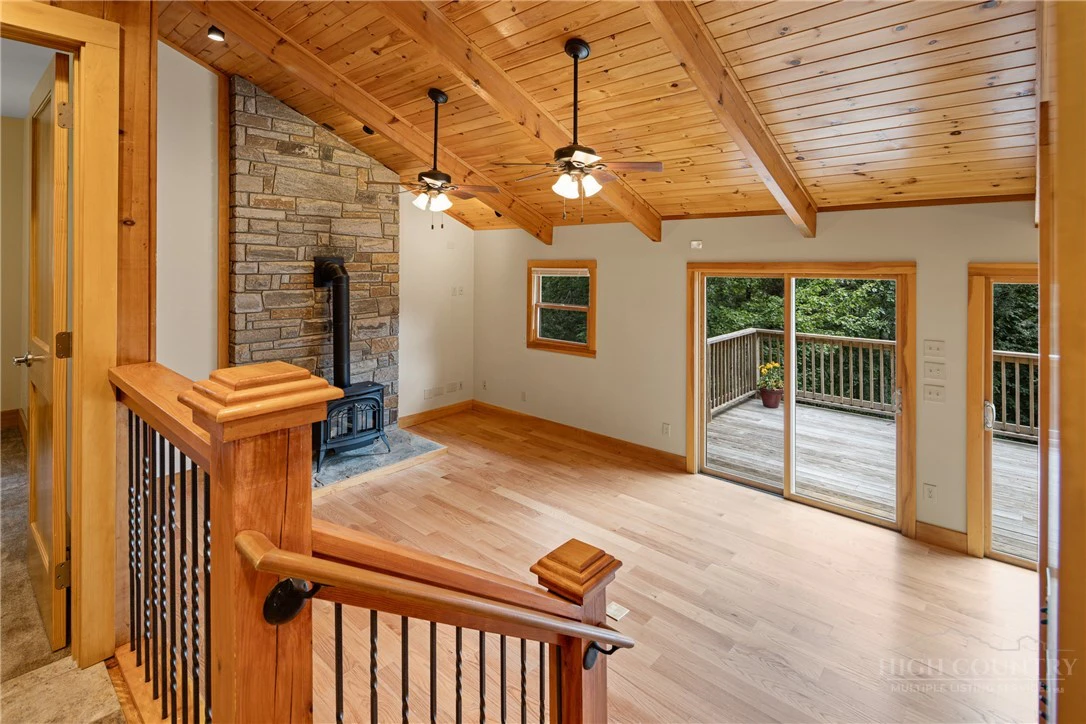 Image number 10 for the current listing