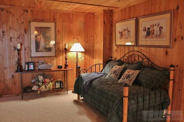 Image number 8 for the current listing