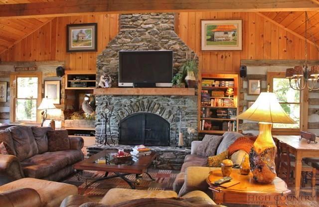 Image number 19 for the current listing