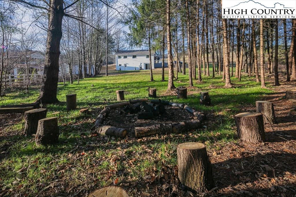 Image number 16 for the current listing